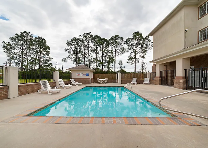 6-lafayette, La - Broussard 4*